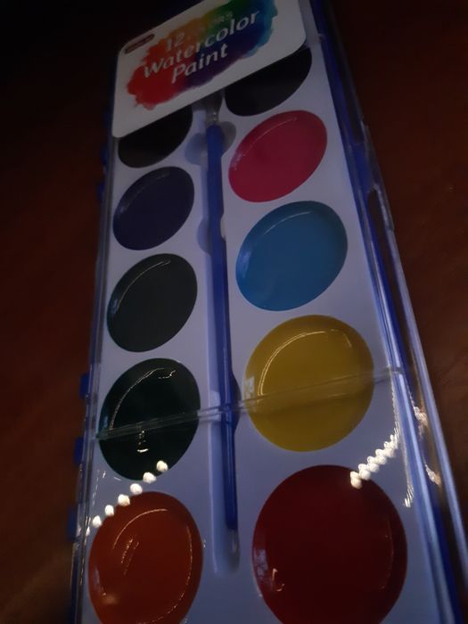 Набір акварельних фарб Shuttle Art
Кількість кольорів: 12 яскравих