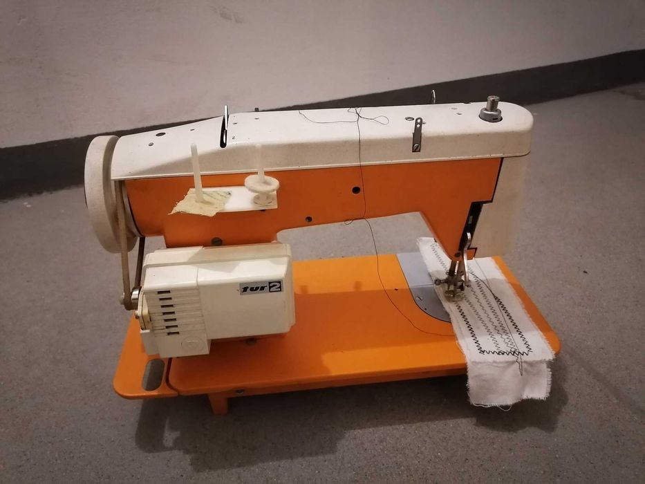 Maszyna do szycia ŁUCZNIK Predom 451