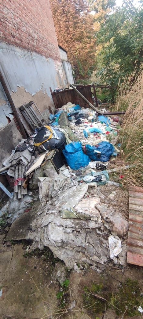 Wywóz odpadów opróżnianie mieszkań hal biur strychów rozbiórki kontene