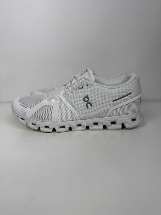 On Running Cloud białe r. 42 (Używane)