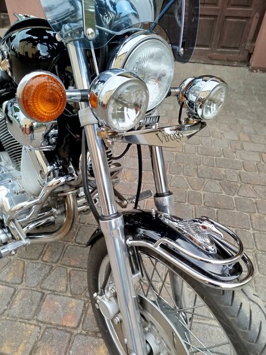 Yamaha Virago 535 .