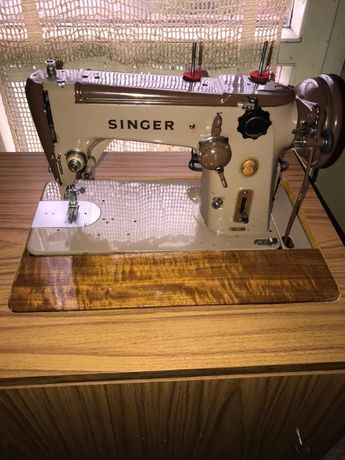 Máquina de costura Singer tipo industrial como nova