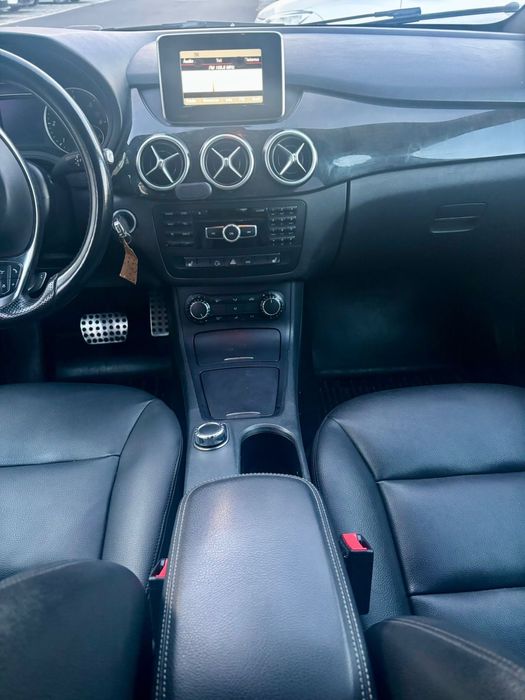 Mercedes Bens B180 Class