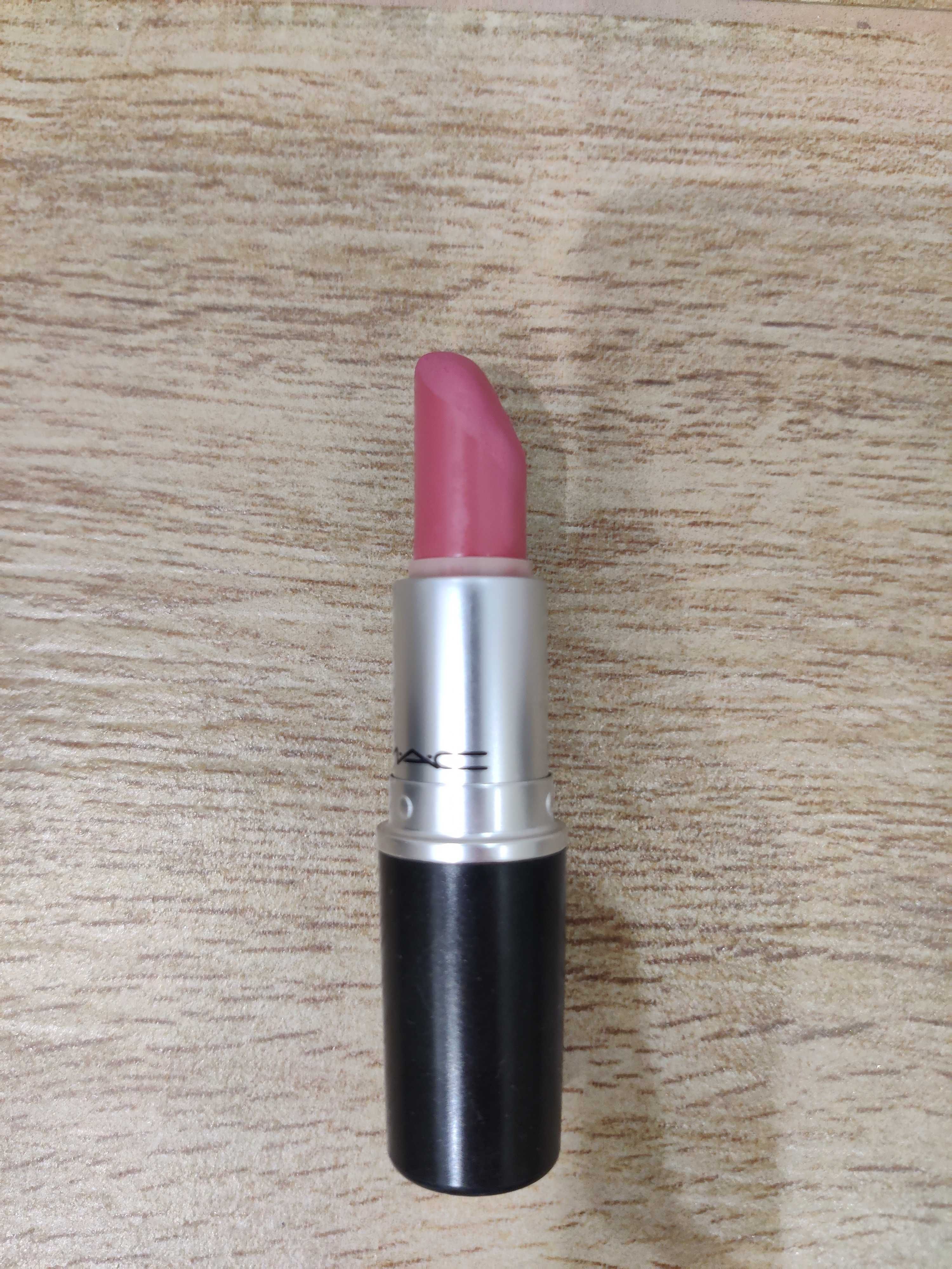 MAC Please Me pomadka do ust matowa