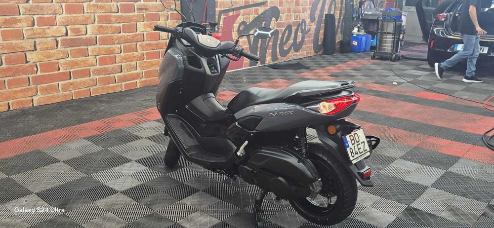 NMAX 2023 – Scooter Moderna com Baixa Quilometragem!