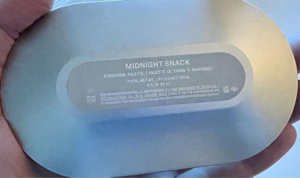 Paleta cieni r.e.m. beauty Ariana Grande MIDNIGHT SNACK