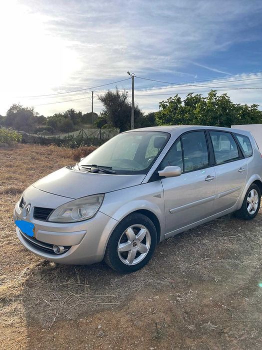 Renault Grand Scénic 2008 7 lug (motor avariado)