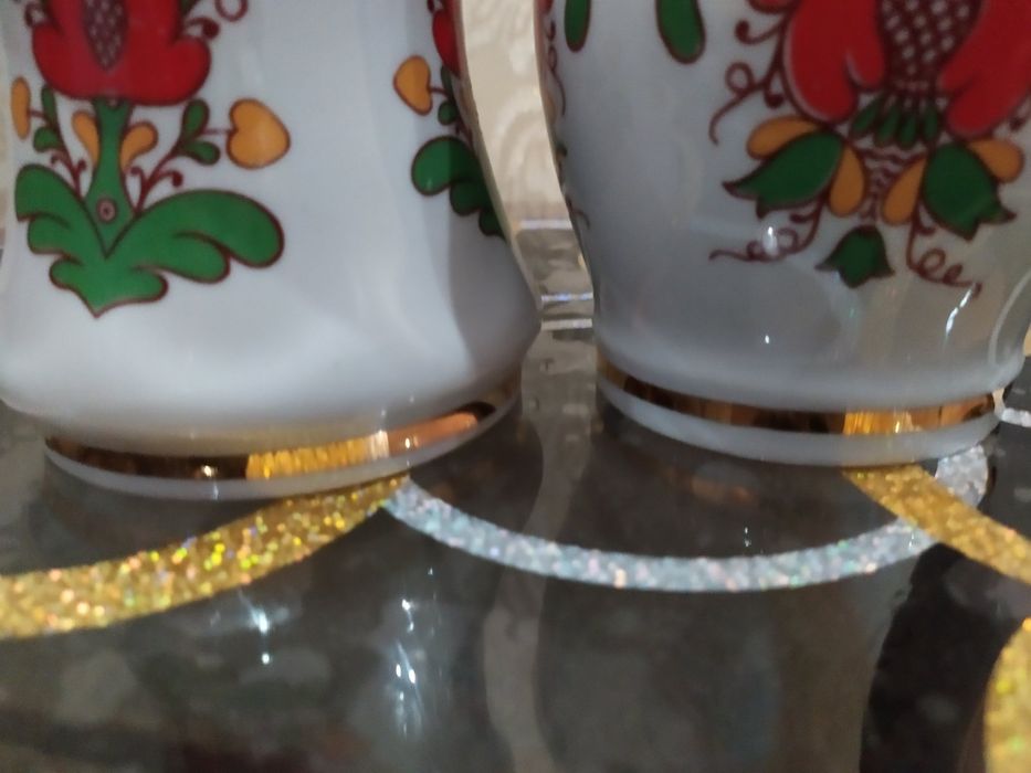 Ёмкости для хранения сыпучих, может для чая, новые.На одной, небольшой