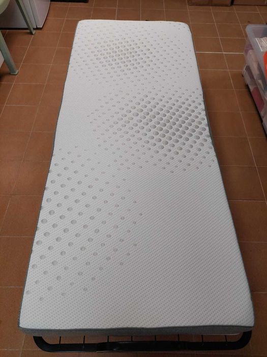 2x Cama dobrável de solteiro, estrutura de metal resistente e colchão