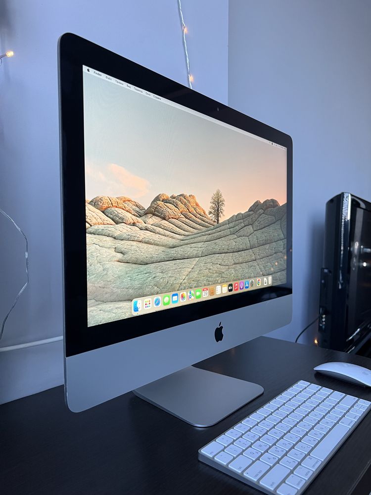 Apple iMac (21.5-inch, Late 2015)