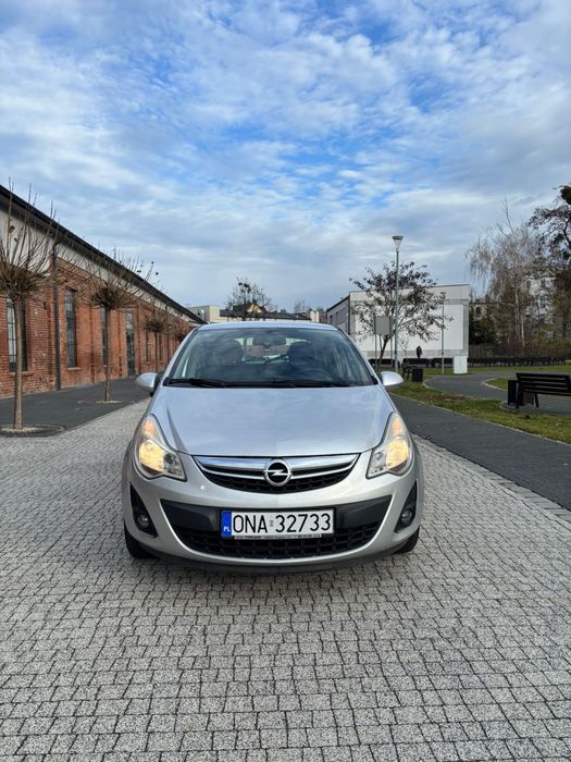 Opel Corsa 1.2 2011r klima Alu Serwis Prywatna