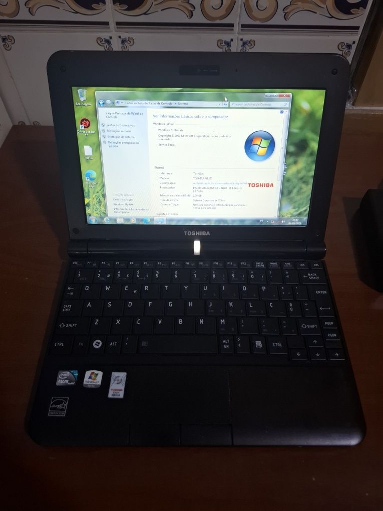 Toshiba NB200 disco ssd webcam