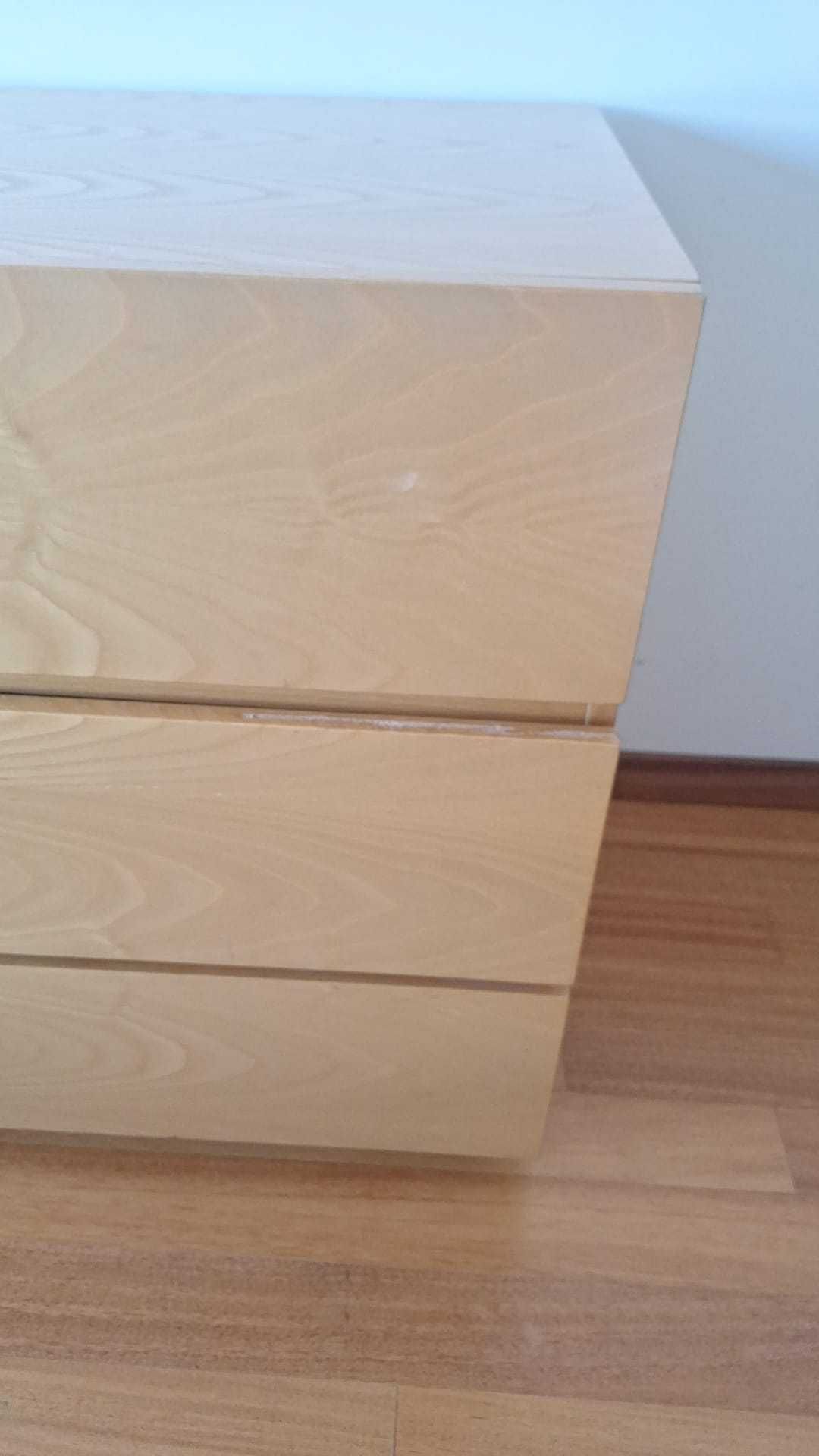 CÓMODA em chapa de Bétula em bom estado MEDIDAS 170x55x77