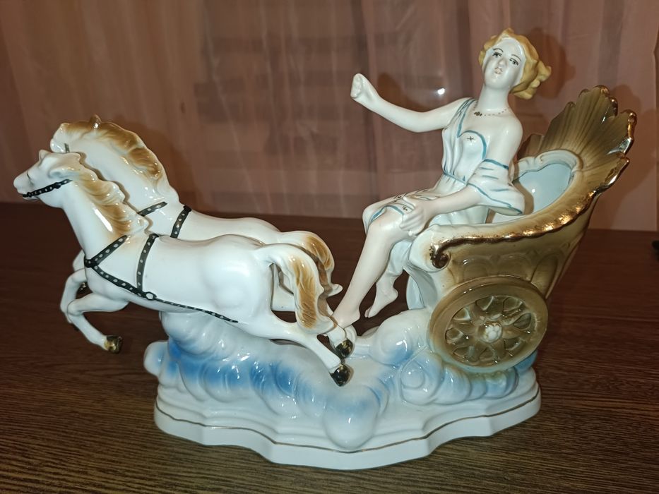 Фарфор, колесниця, Румунія, дівчина в кареті