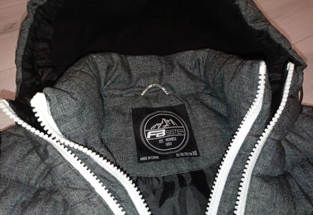 Куртка тепла жіноча, демісезонна, з двома змійками