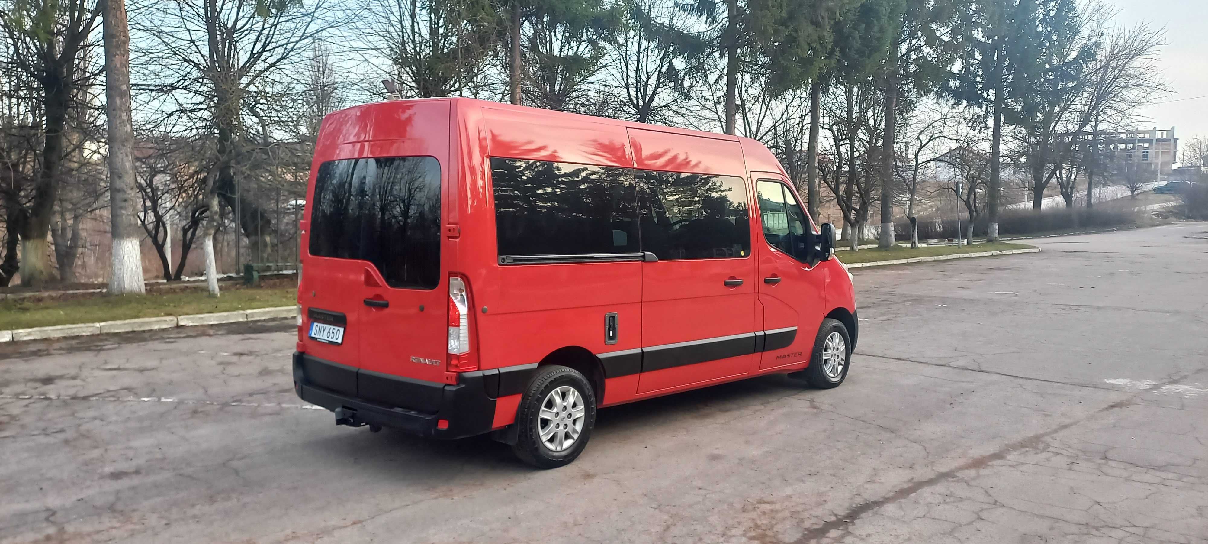 Автобус Renault Master 2015р 8+1 м