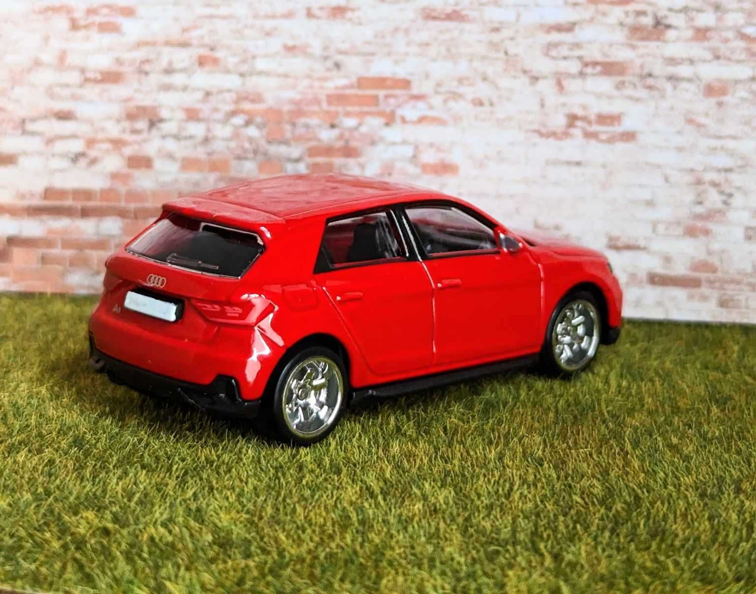 Audi A1 Sportback Majorette (jak Hot Wheels) + Custom Gumowe Koła