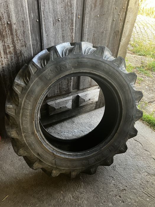 Peneu para trator