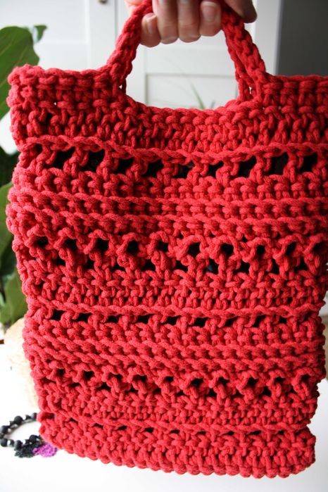 Czerwona torebka szydełkowa ażurowa, podszewka z kieszonką, bawełna