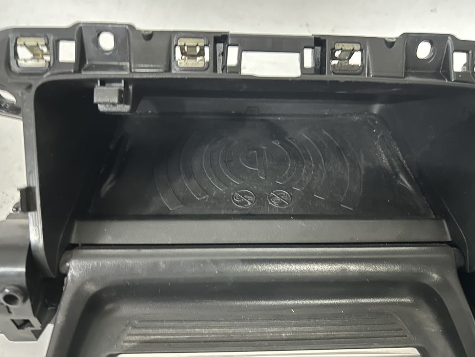 Gaveta peugeot 208 com carregador