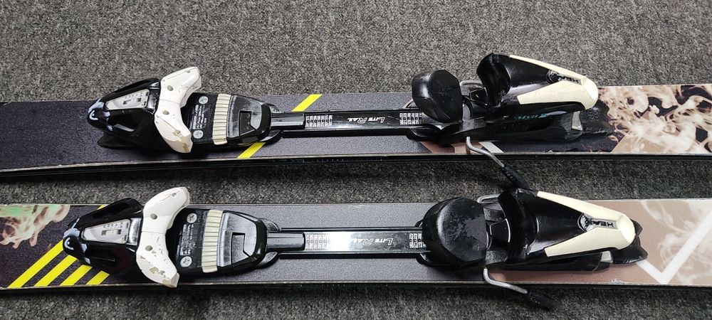 Freestyle 161 cm HEAD CADDY 81 twin tip /3