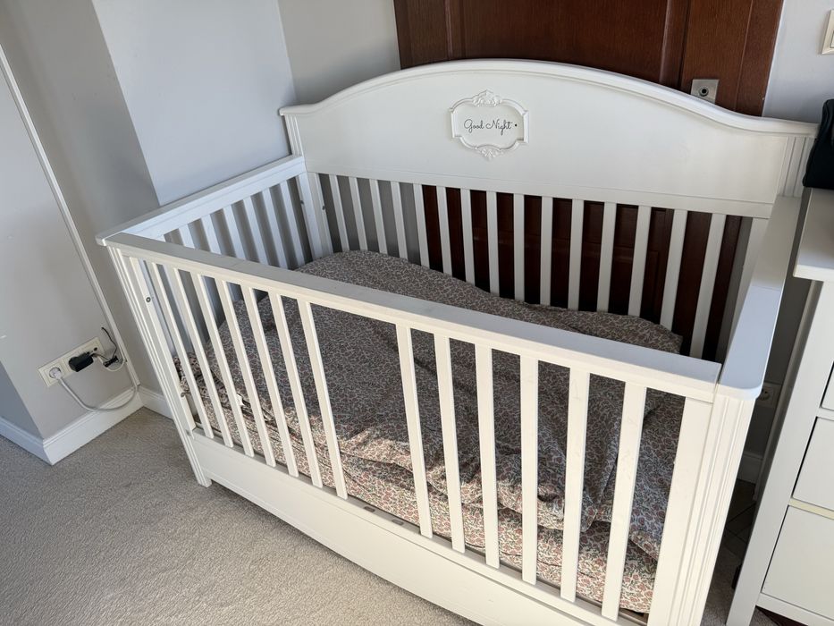 Bellamy Good Night Łóżeczko-tapczanik 140x70 z szufladą i barierką