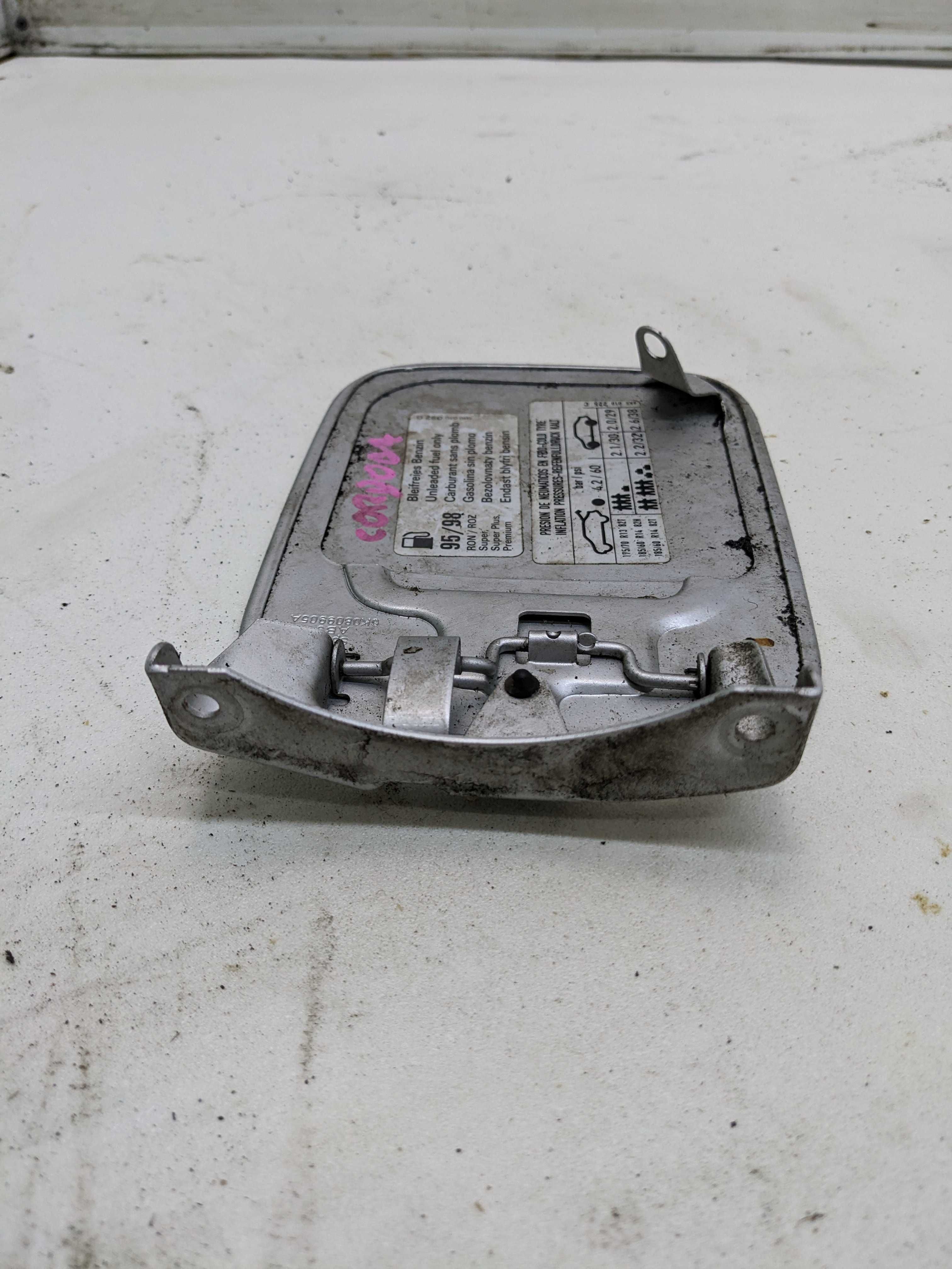 Seat Cordoba I Ibiza II Klapka Wlewu Paliwa Lakier L57N