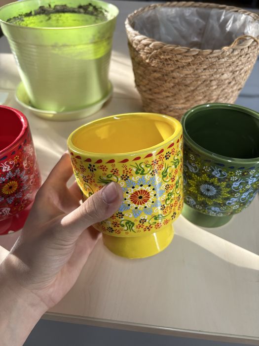 Doniczka mala zolta ozdobna p