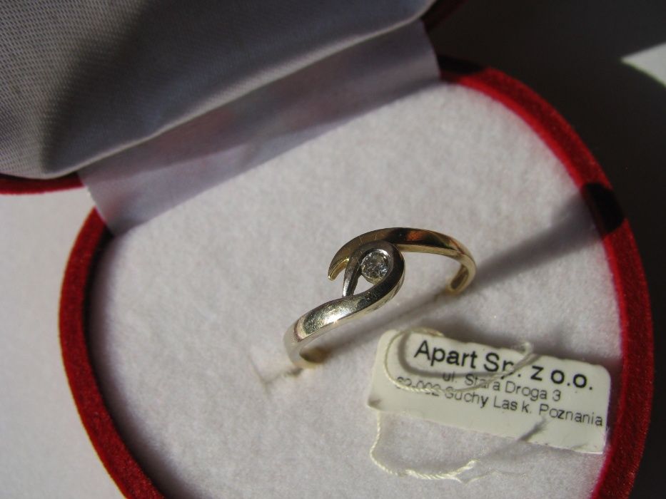 Złoty Pierścionek z Brylantem 0,05 ct - Apart