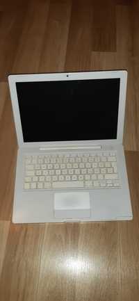 Ноутбук Apple Macbook A1114