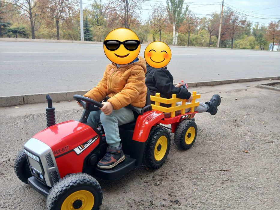 Електротрактор 12v з причепом. Трактор на педальке,  на аккумуляторе