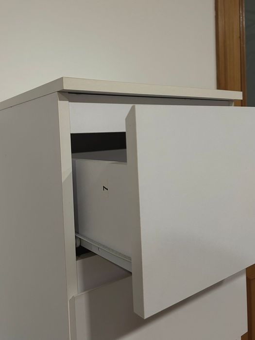 Camiseiro branco - 5 gavetas