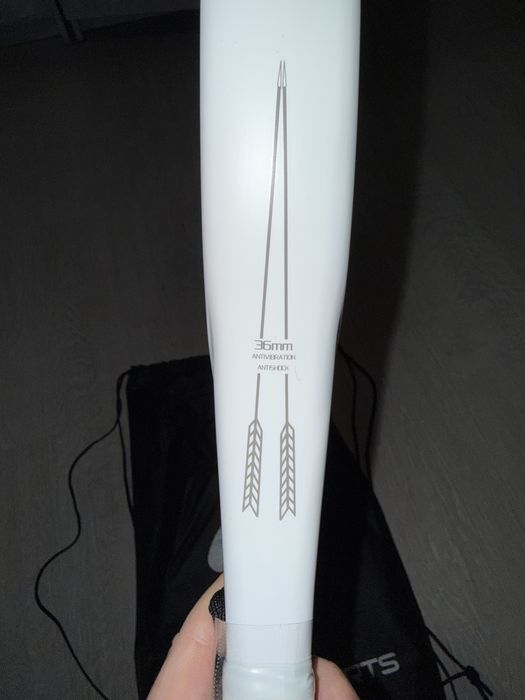 Nowa biała rakieta do padla – carbon + pianka EVA