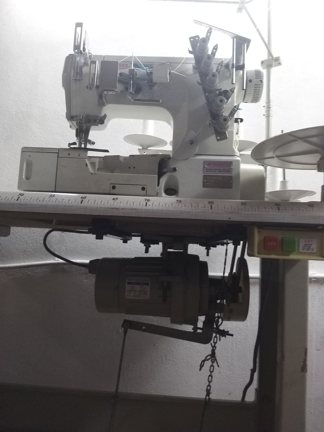 Maquina costura profissional
- Recobrimento / Colarete