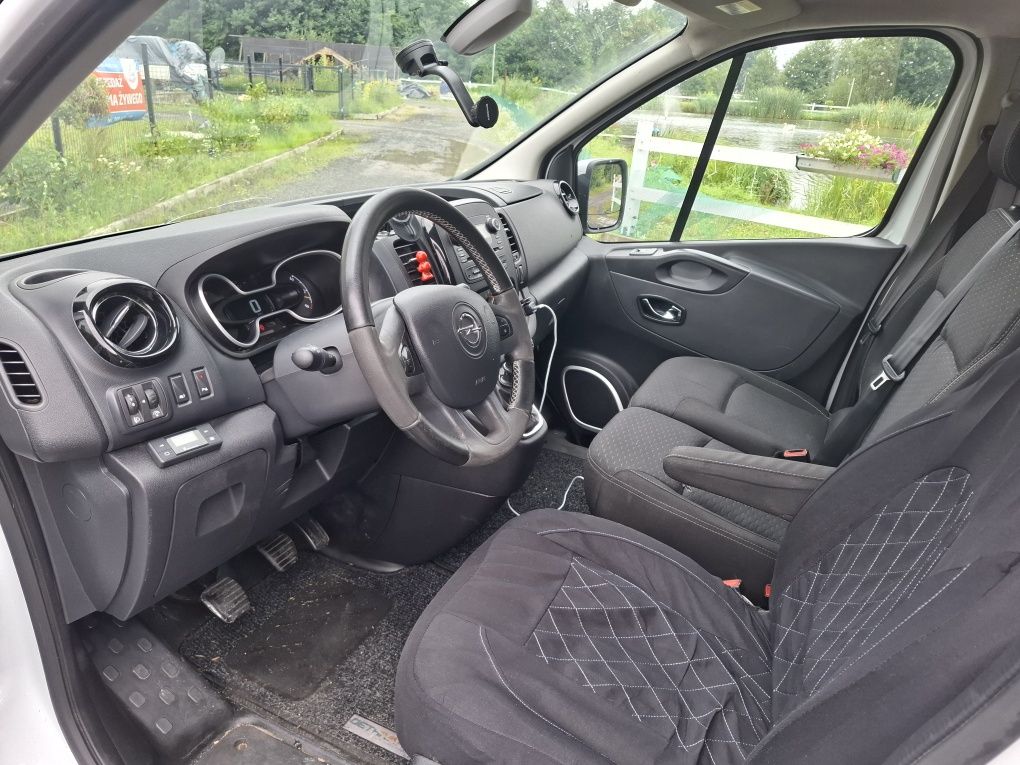 Opel Vivaro 1.6 BiTurbo EcoFLex 145KM 2017r