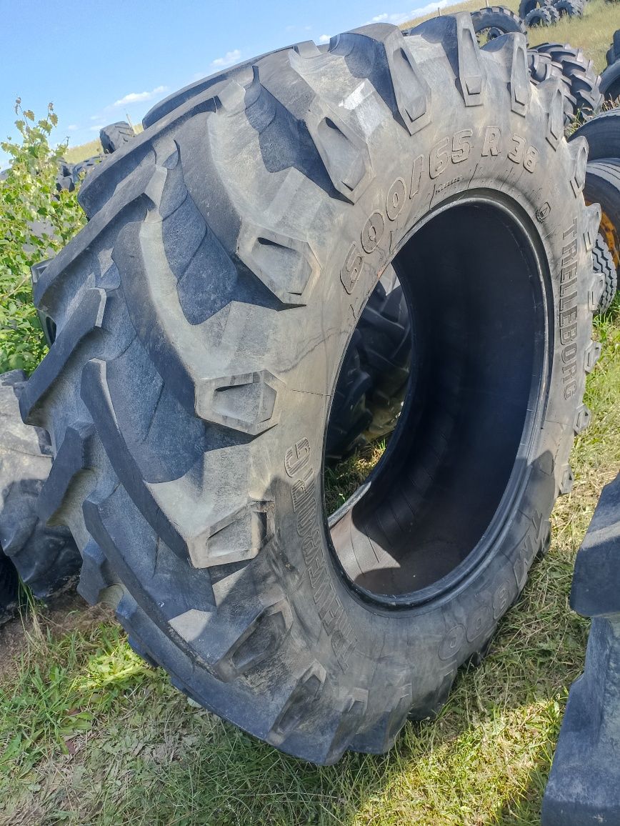 Opony wzmocnione zachodnie TRELLEBORG TM800 600/65 R 38 (520/70) para