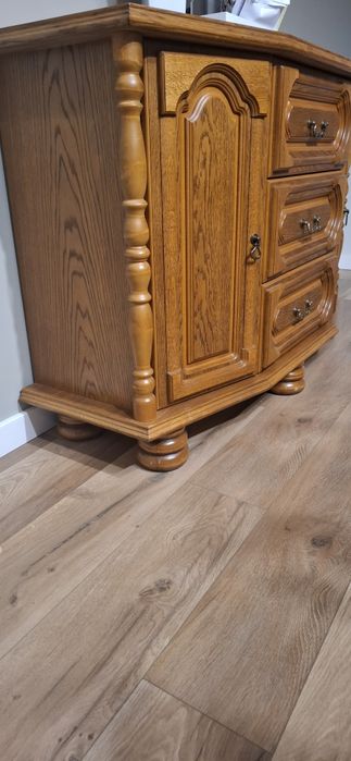 Meble do salonu ( stol, 12 krzeseł, duża witryna, komoda)