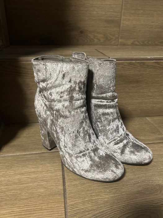 Осінні чобітки велюр сірий 38