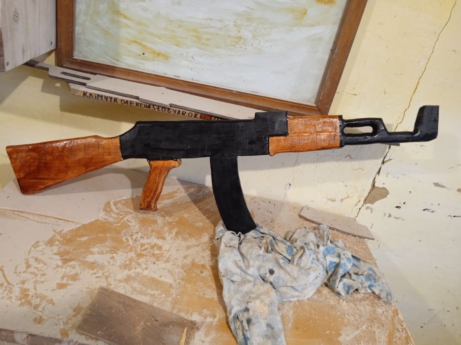 Полноразмерний макет автомати