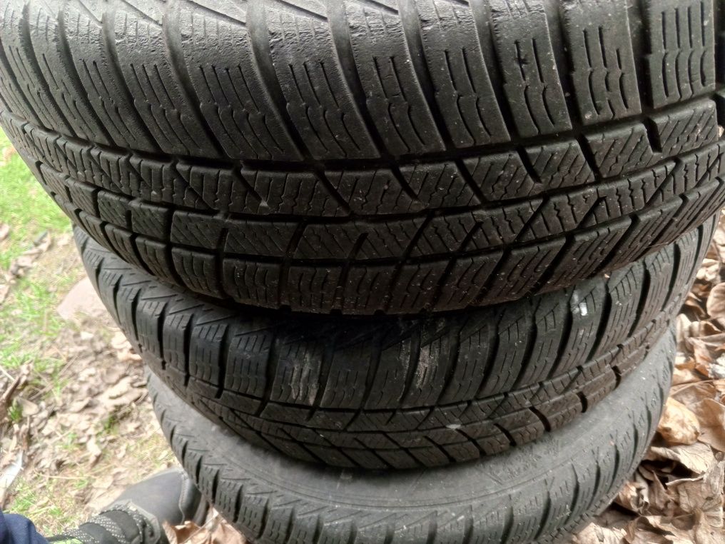 Dacia Logan ii Komplet kół felgi stalowe 15" 4x100 z czujnikami ciśnie