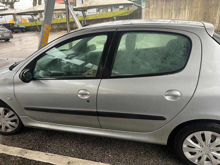 Carro peugeot usado