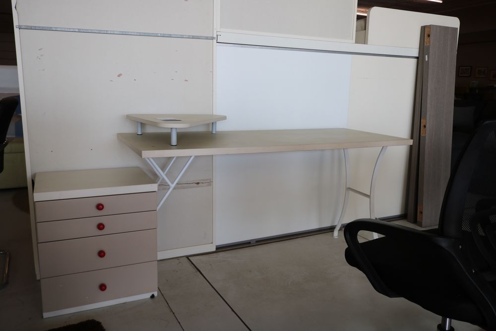 Secretária nova com 4 gavetas (120x58x75)