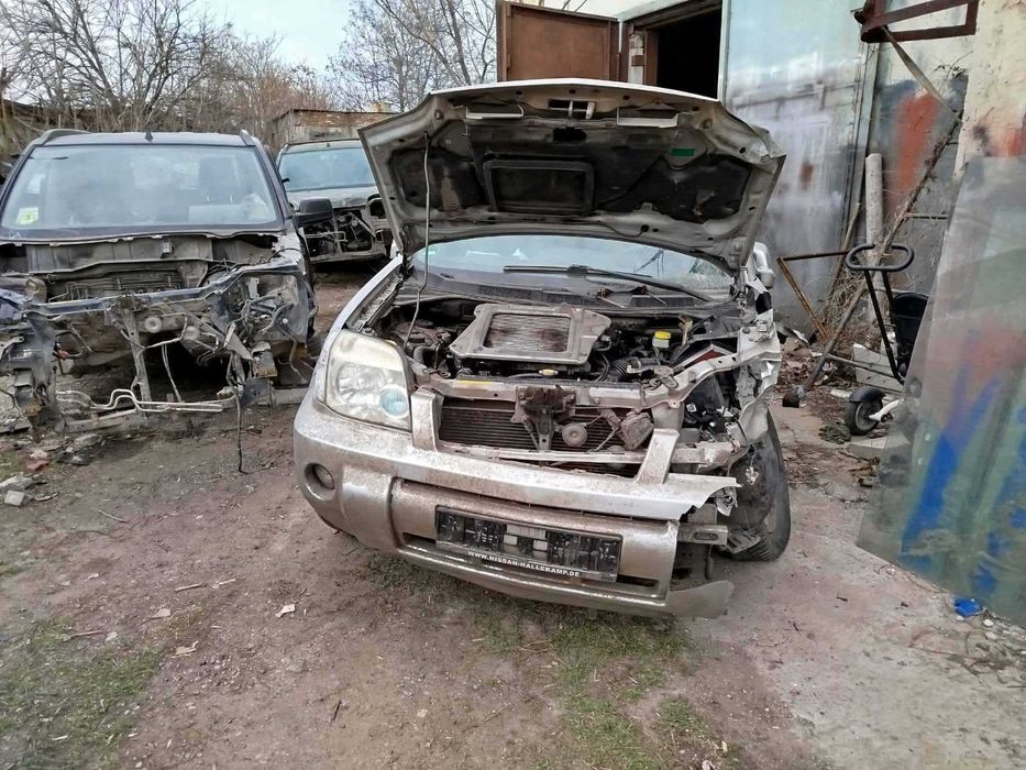 X-TRAIL T30 Передня панель, телевізор, окуляр, супорт радіаторів, шрот