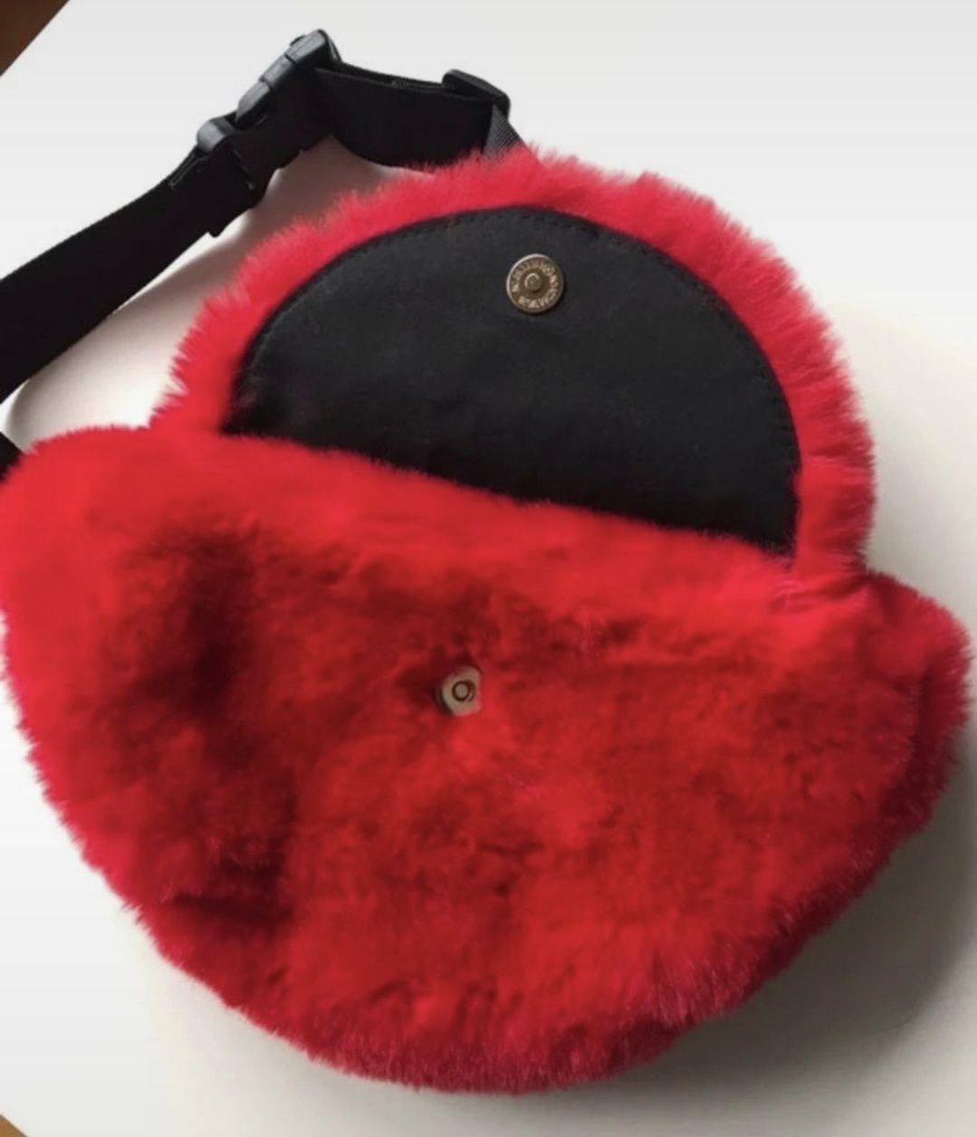 RESERVED saszetka nerka czerwona futrzana futerko red NOWA