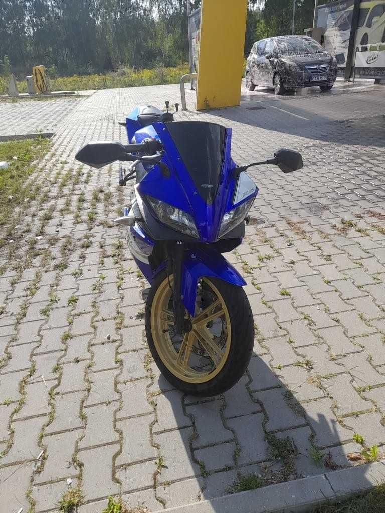 Yamaha YZF R125 08r