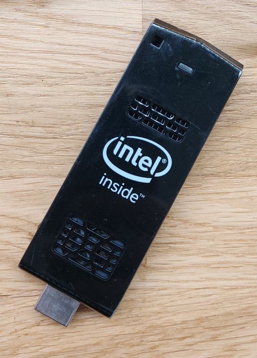 Komputer Intel Compute Stick stck1a32wfc