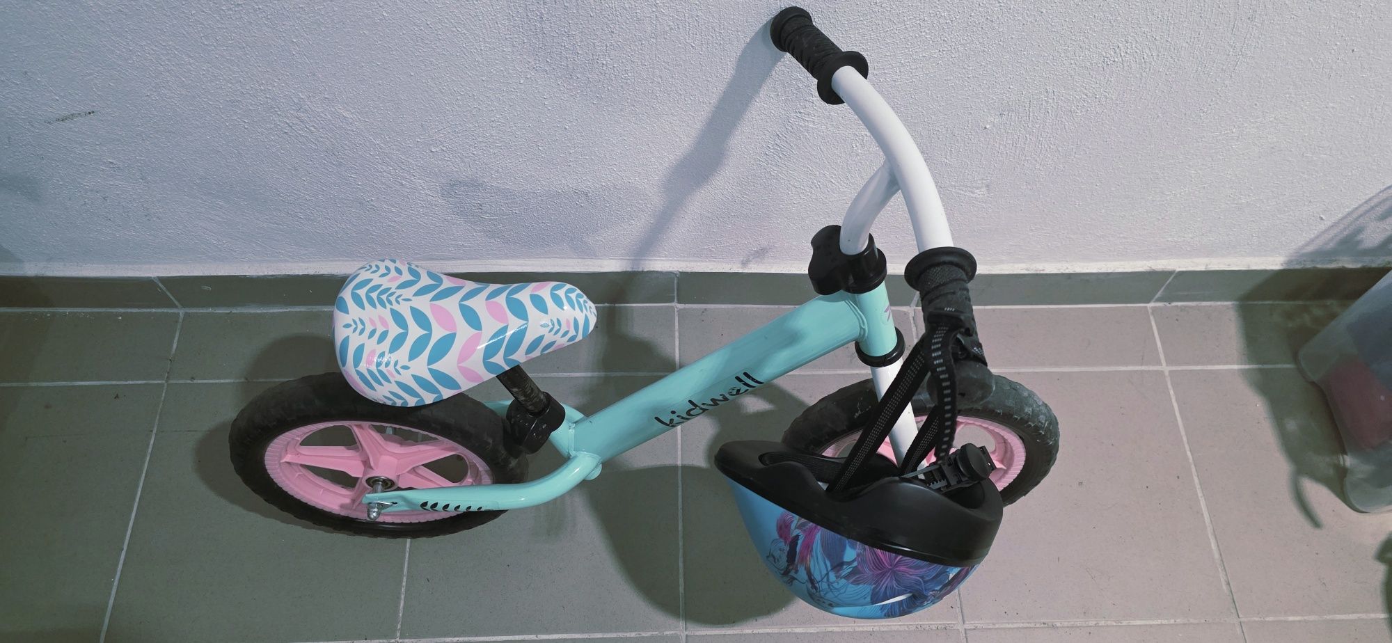 Rowerek biegowy + kask - dobry stan!