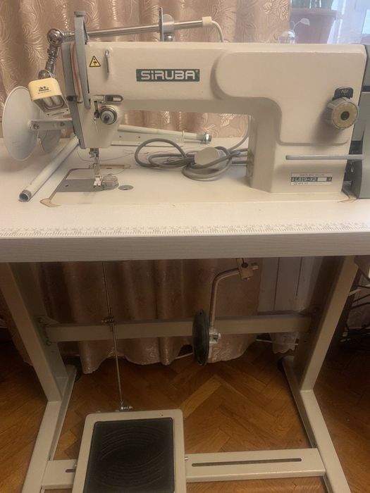 Швейна машинка siruba