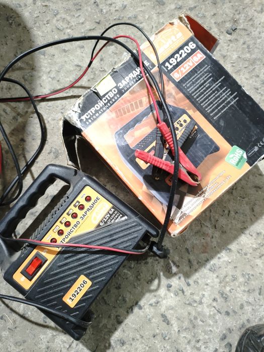 Автомобильное и мото зарядное 12в 6в, 6 ампер