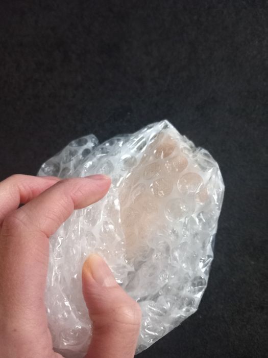 Nowa roletka na okno, beżowa